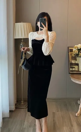 

Lace New Fashion Hollow liced Velvet Suit 0222