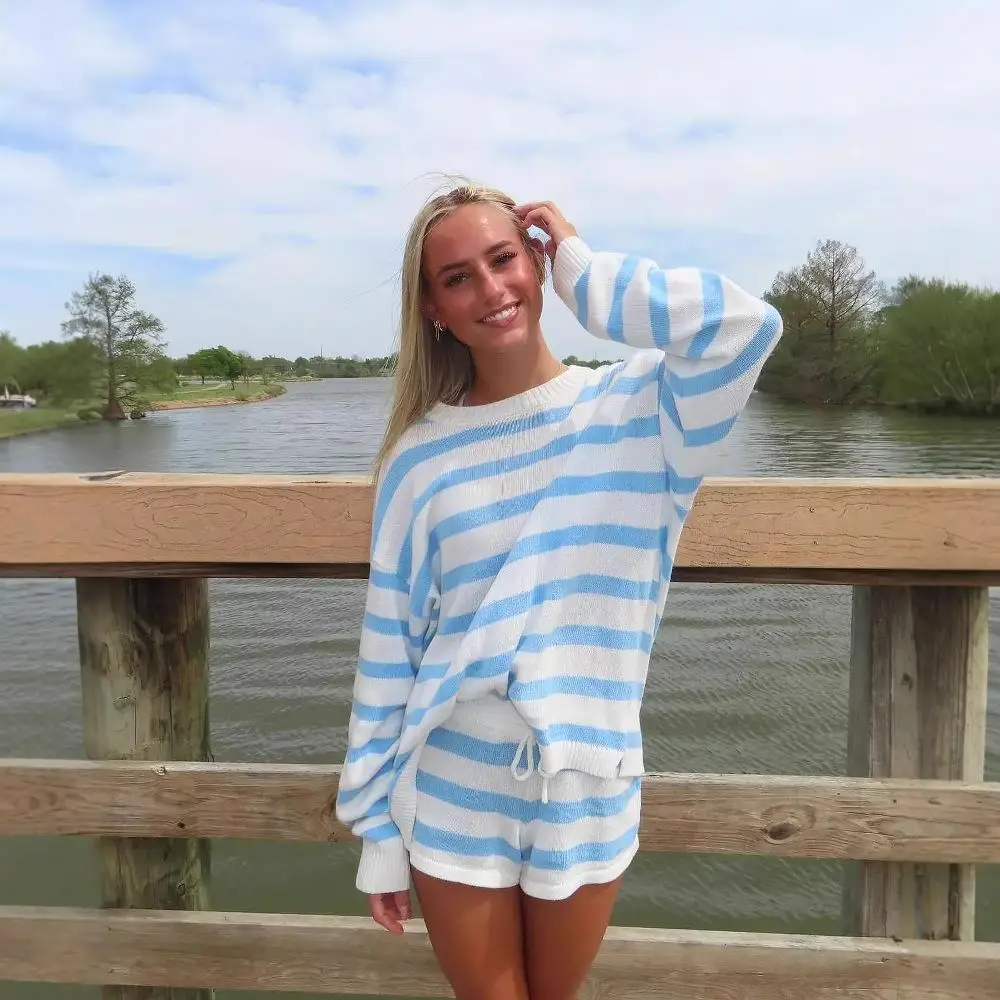 Damski dzianinowy komplet w paski z okrągłym dekoltem, długim rękawem, spodniami z paskiem, dwuczęściowy zestaw w stylu color block, moda jesienno-zimowa.