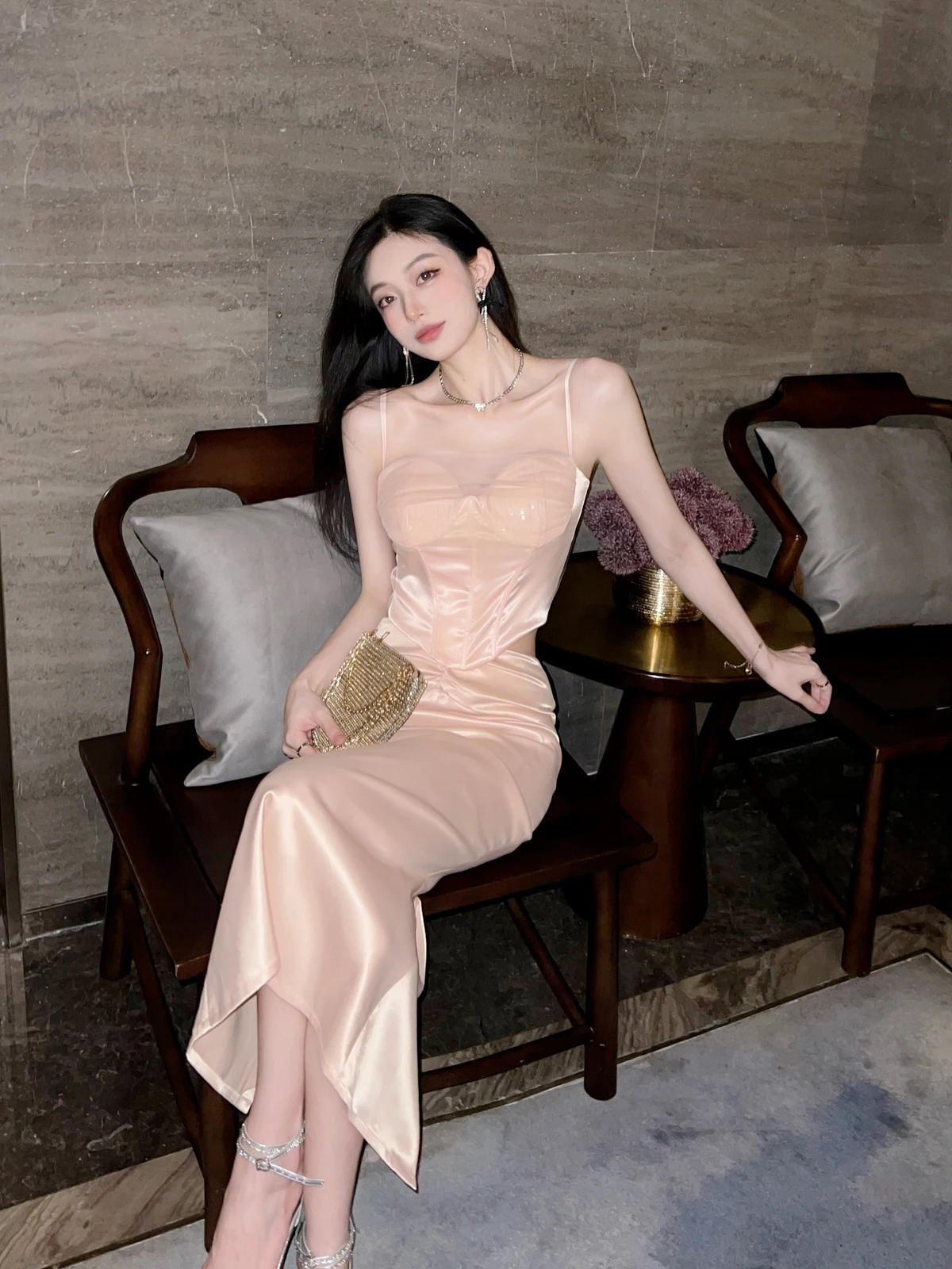 

Pink Strapless Crop Top Women's Slim Fit One Shoulder Vest Outerwear Sexy Trendy Street Style Short Length Casual Wear