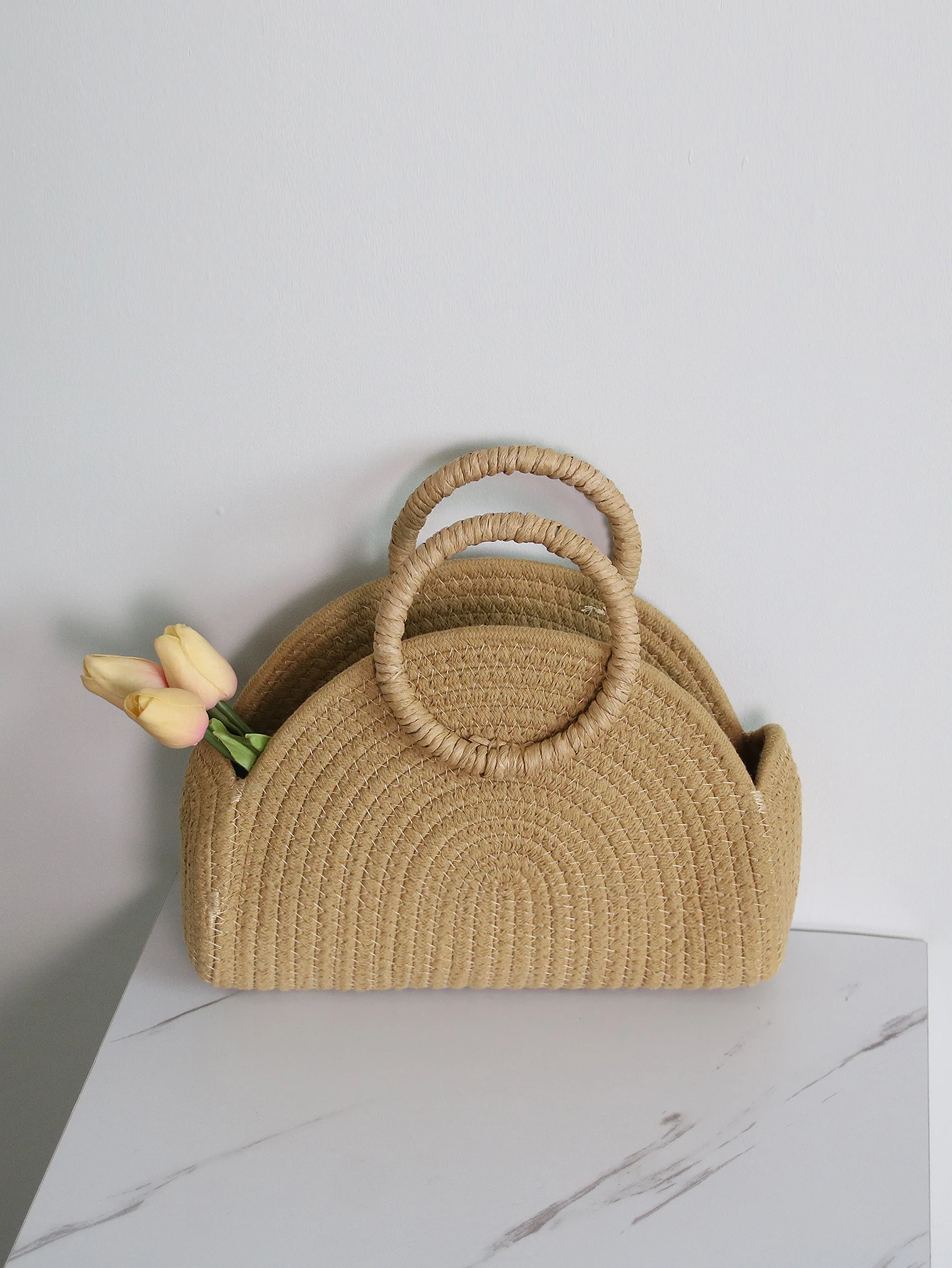 Koreanische Mode Einfache Freizeit-Handtasche für Damen 2026 Neue Frühling-Sommer-Kollektion Vielseitige Geflochtene Tasche im Literarischen Stil Persönliche Muschelform Große C-Tasche