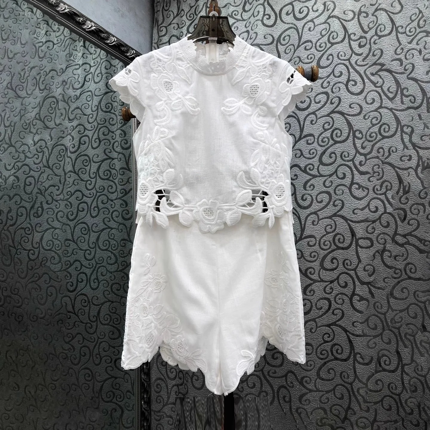 

Top Quality Women's Set 2025 Summer Clothes Suit Lady Crochet Lace Embroidery Sexy Crop Tops+Black White Short Suit Sets 2pcs