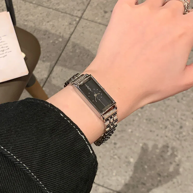 Luxurious And Fashionable Quartz Watch, High-End, High-Quality Cherry-Colored Rectangular Steel Band Watch As A Gift For Women