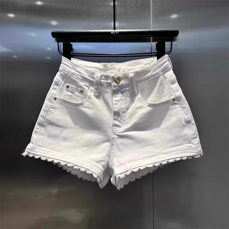 

Simple And Hot Women Style Lace Patchwork Versatile Denim Shorts New Summer High-Waisted Slimming A-line Shorts Jeans