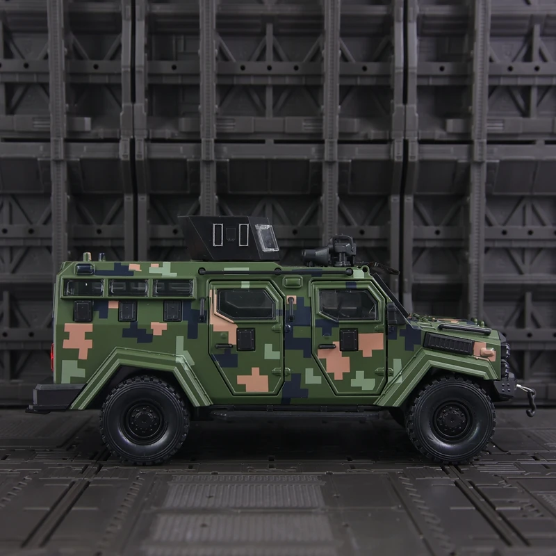 1:24 simulation Swordtooth Tiger Explosion proof Car Alloy Model doors can be opened rich in details, finely crafted