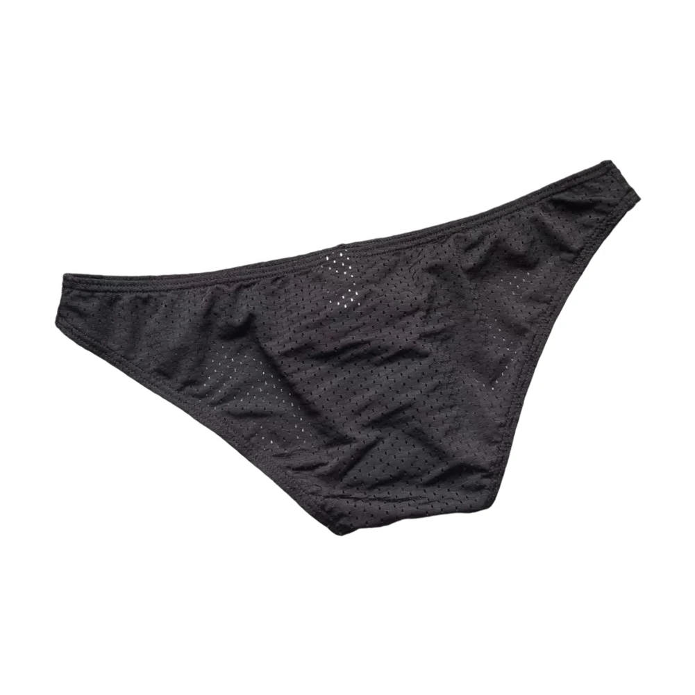 ملابس داخلية مثيرة للرجال تسمح بالتهوية ملابس داخلية مثيرة صلبة سيسي على شكل حرف U ملابس داخلية ناعمة سراويل داخلية رفيعة للغاية كلسون مرن