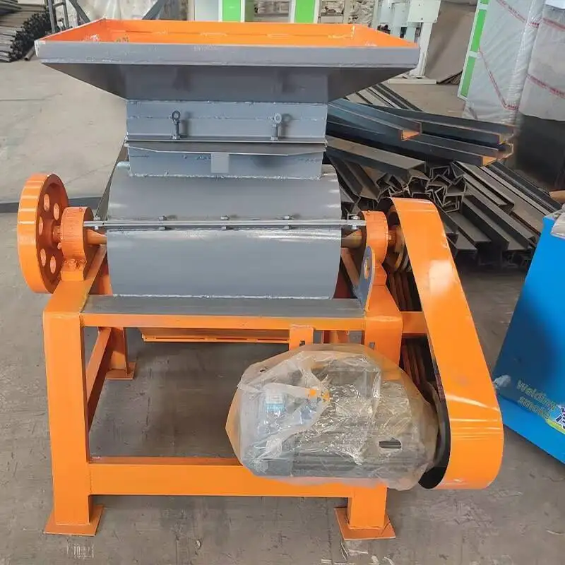Wood B Ore Sawdust Raw Material Chemical Crushing Equipment Roller Press Urea Organic Granule Crusher