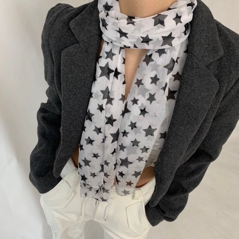 New Japanese Y2k Black White Star Printing Neckerchief Women Ins Simple Scarves 2024 Autumn Winter Girl All Match Scarf Grunge