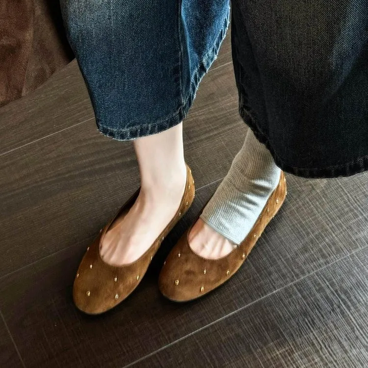 2026~French Vintage Studded Low-Cut Flats for Women, Round-Toe Slip-On Comfortable Ballet Shoes