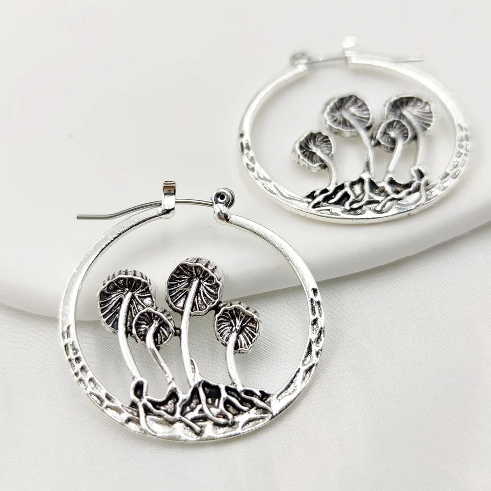 Vintage Bohemian Style Gothic Mushroom Decorative Hoop Earrings Niche Alloy Jewellery Creative Gifts for Women Girls - Detail 1