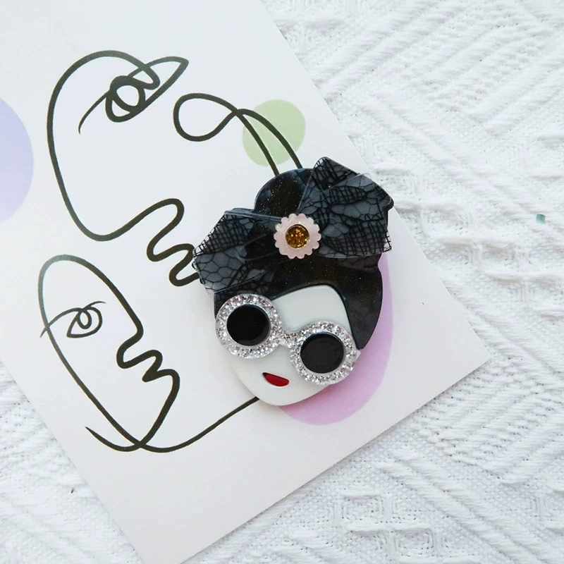 فراشة الديكور فتاة الاكريليك بروش مزاجه الكرتون صورة الصدر زهرة شارة حقيبة الملابس والاكسسوارات #3