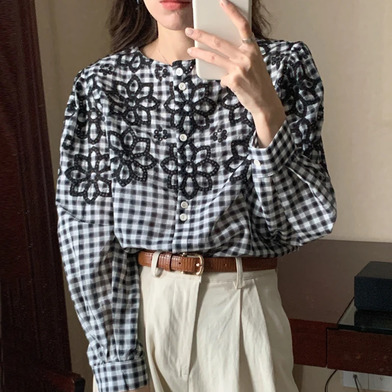 

Chic Vintage round Ne Embroidered Flower Design Single Button Loose Long Sve Plaid irt Women's Korean Sle Commute Wind