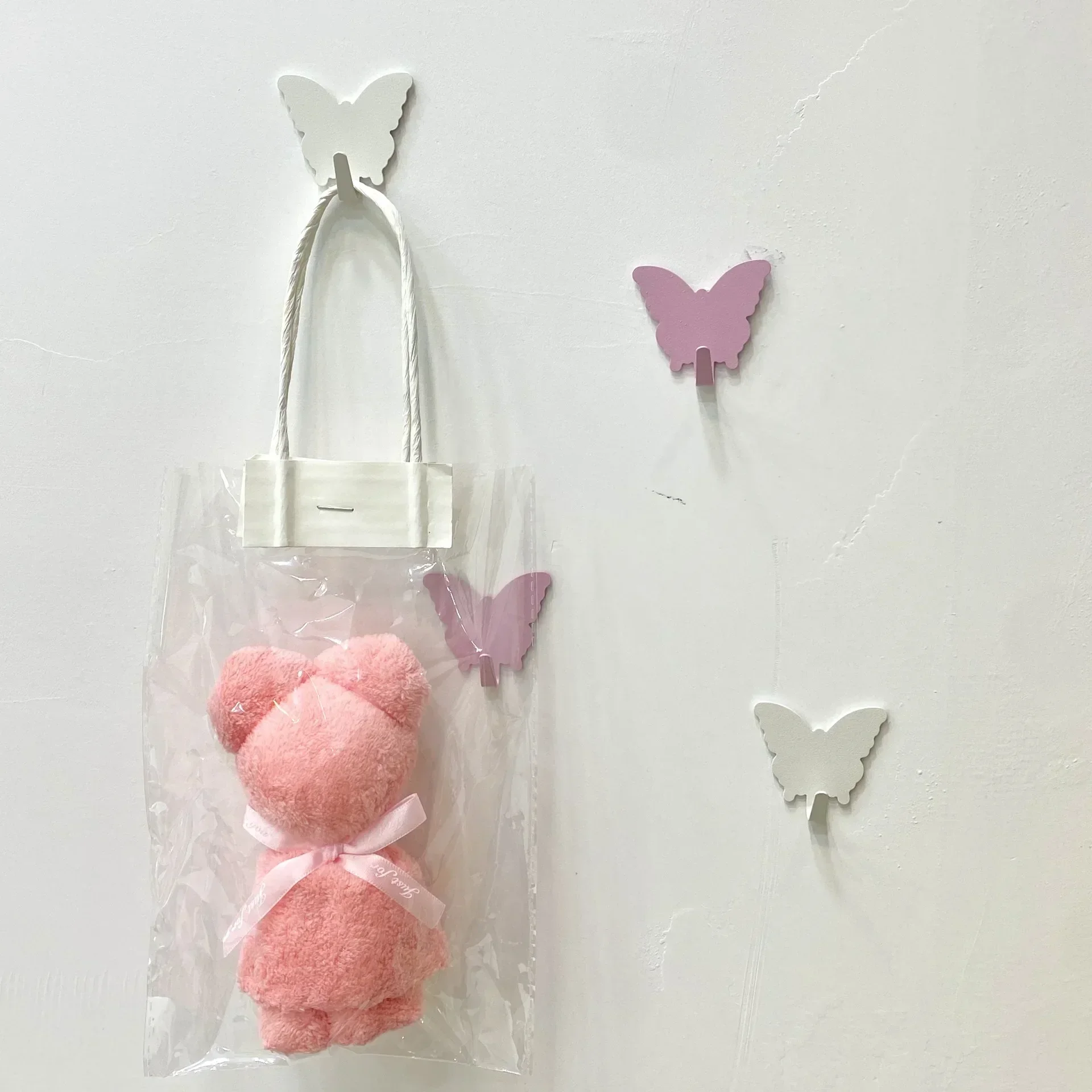 3Pcs INS Pink White Butterfly Shape Metal Multi-Purpose Hook Cute Girl Bedroom Wall Sticky Hook Key Mask Organizer Room Decor
