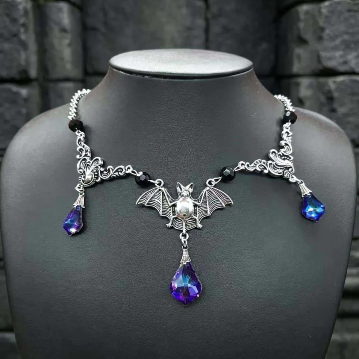 Gothic Vampire Bat Pendant Necklace Halloween Jewelry Accessories For Women Men Blood Crystal Thorn Paganism Witch Choker Chains