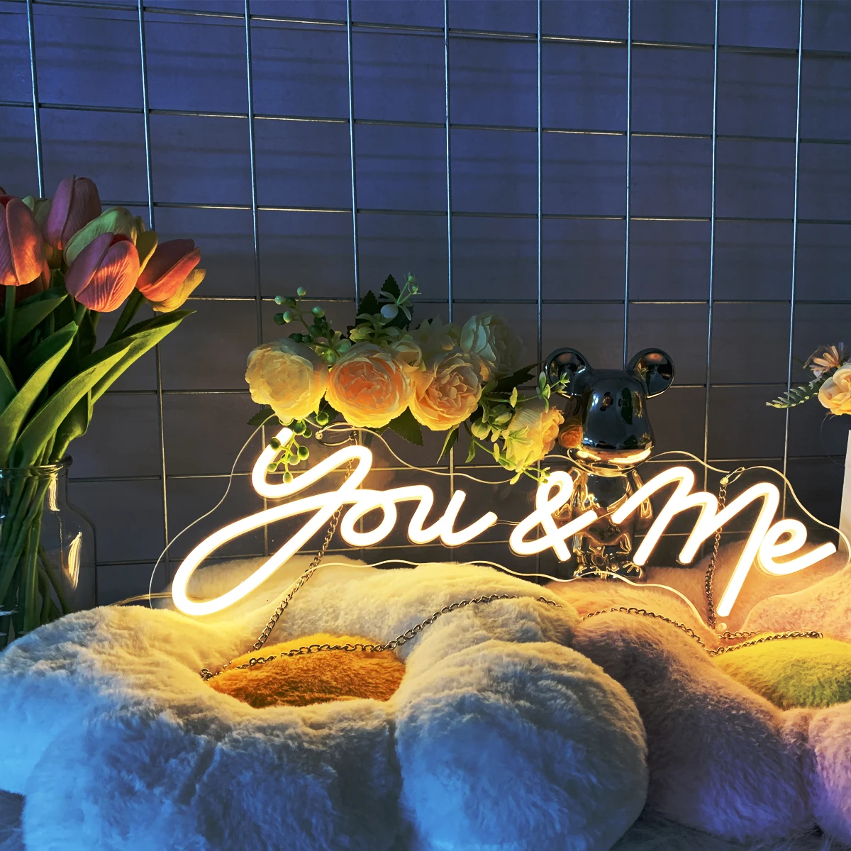 

You me LED neon sign, art neon sign decoration, you me neon custom nightlight bar KTV for parties to create a festive atmosphere