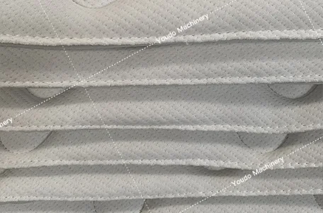 UDZD-CJJ-4B Computer Controle Automatische Stof Grens Matras Snijmachine Matraspaneelsnijder Met Rand Naaien