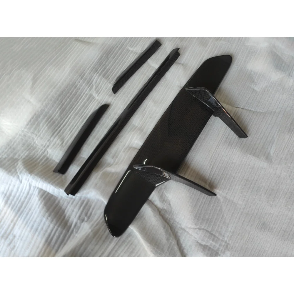 Body Parts Upgrade OEM Style Dry Carbon Fiber Rear Diffuser with Three-stage Tail Suitable for 812