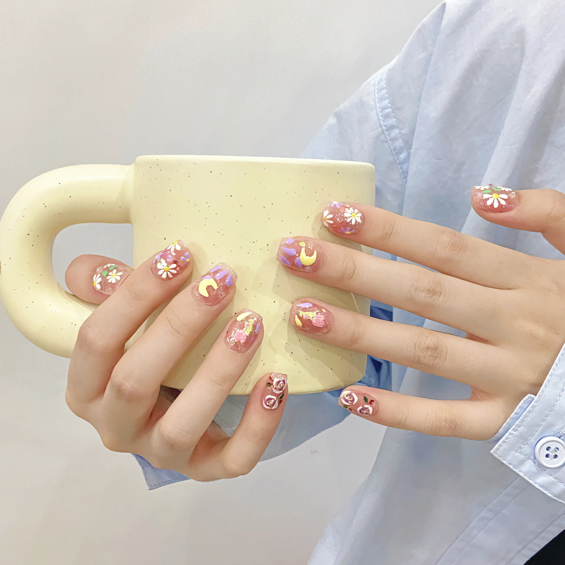 10 szt. Kolorowa prasa do paznokci ręcznie robiona sztuczne paznokcie krótkie kwadratowe wzory księżycowe kobiety dziewczęce do noszenia do paznokci tipsów do Manicure