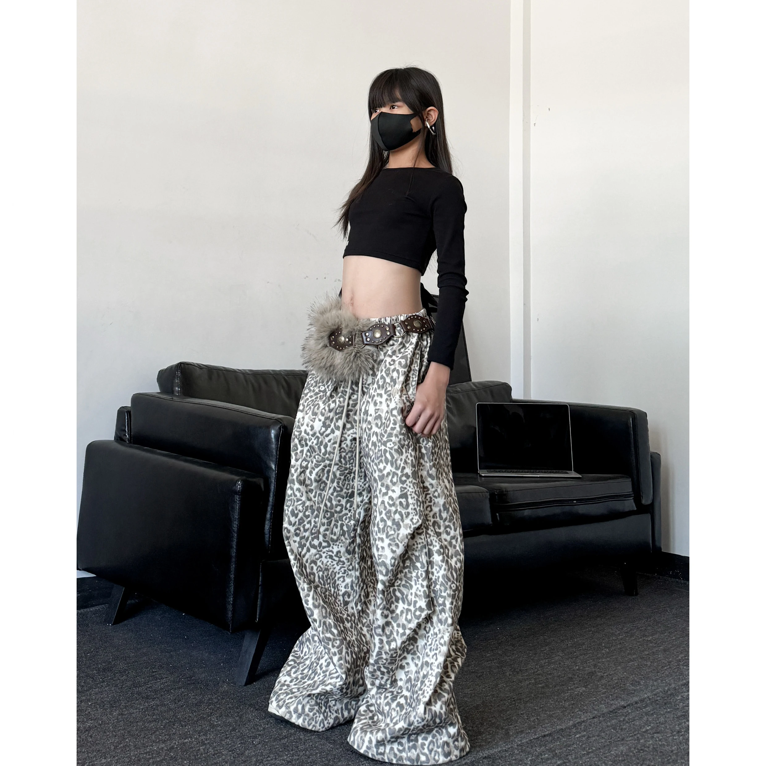 Stroje do tańca jazzowego dla dziewcząt na rok 2025, czarne crop topy, luźne spodnie, stroje Kpop, odzież do tańca hip-hopowego DQS21546