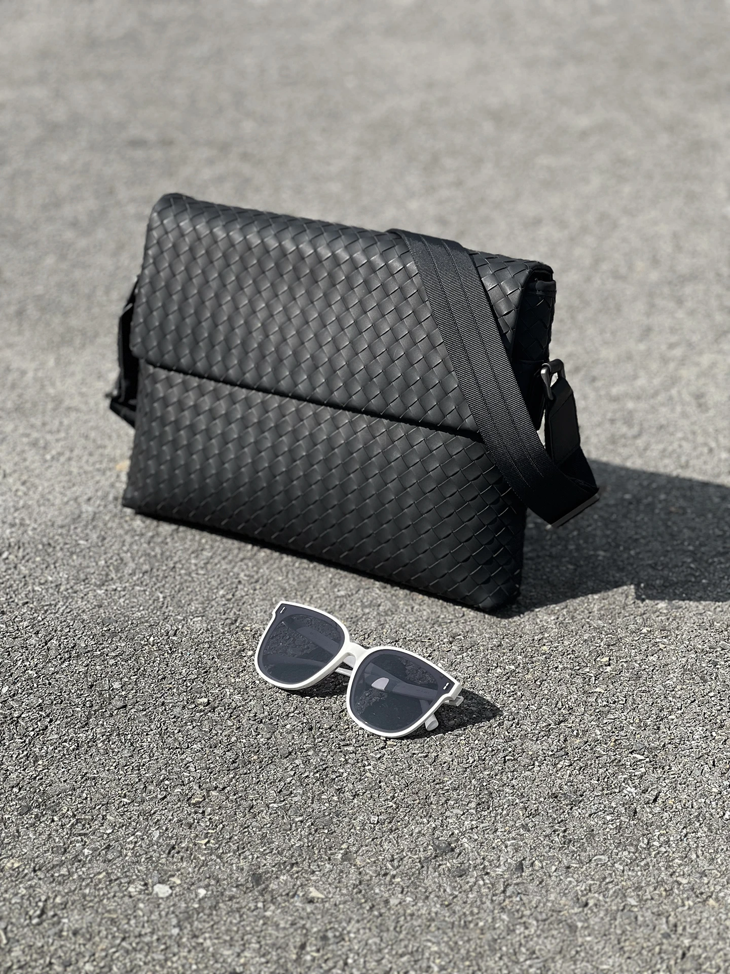 sac-bandouliere-pour-homme-en-cuir-cire-tresse-avec-rabat-decontracte-style-postier-en-tissu-doux-pour-ordinateur-portable-3-pouces