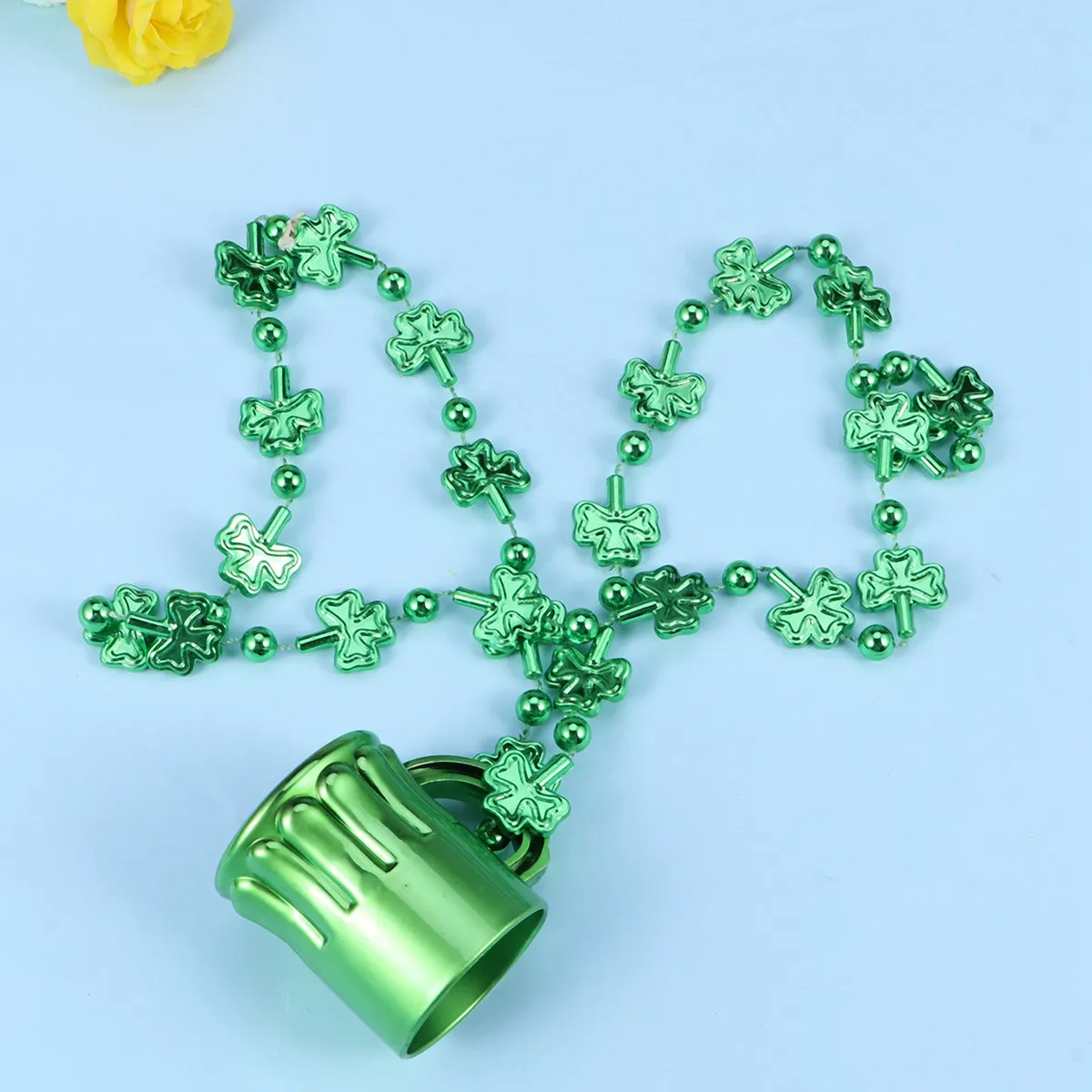 4Pcs Clover Necklace Plastic Beaded Green St Patrick Day Party Festival Creative Lucky Pendant Creative Cup Necklace