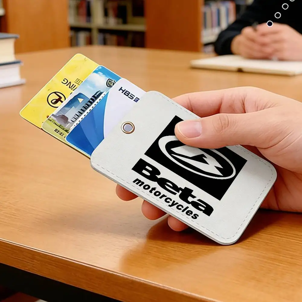 

Персонализированный держатель B-Beta Racing, подходящий для банковских карт, проездных на метро и автобус, кошельков для карт, бейджей, ключей.