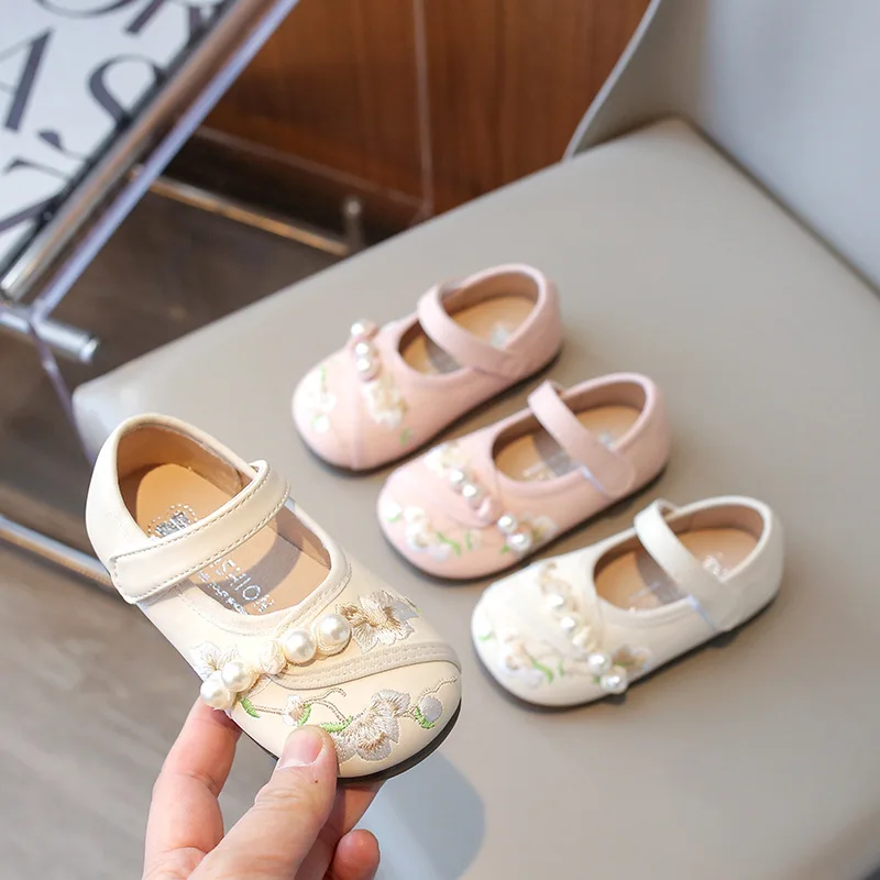 Spring Autumn Girls Leather Shoes Fashion Pearl Embroidery Flower Kids Princess Shoes Soft Bottom Sneakers