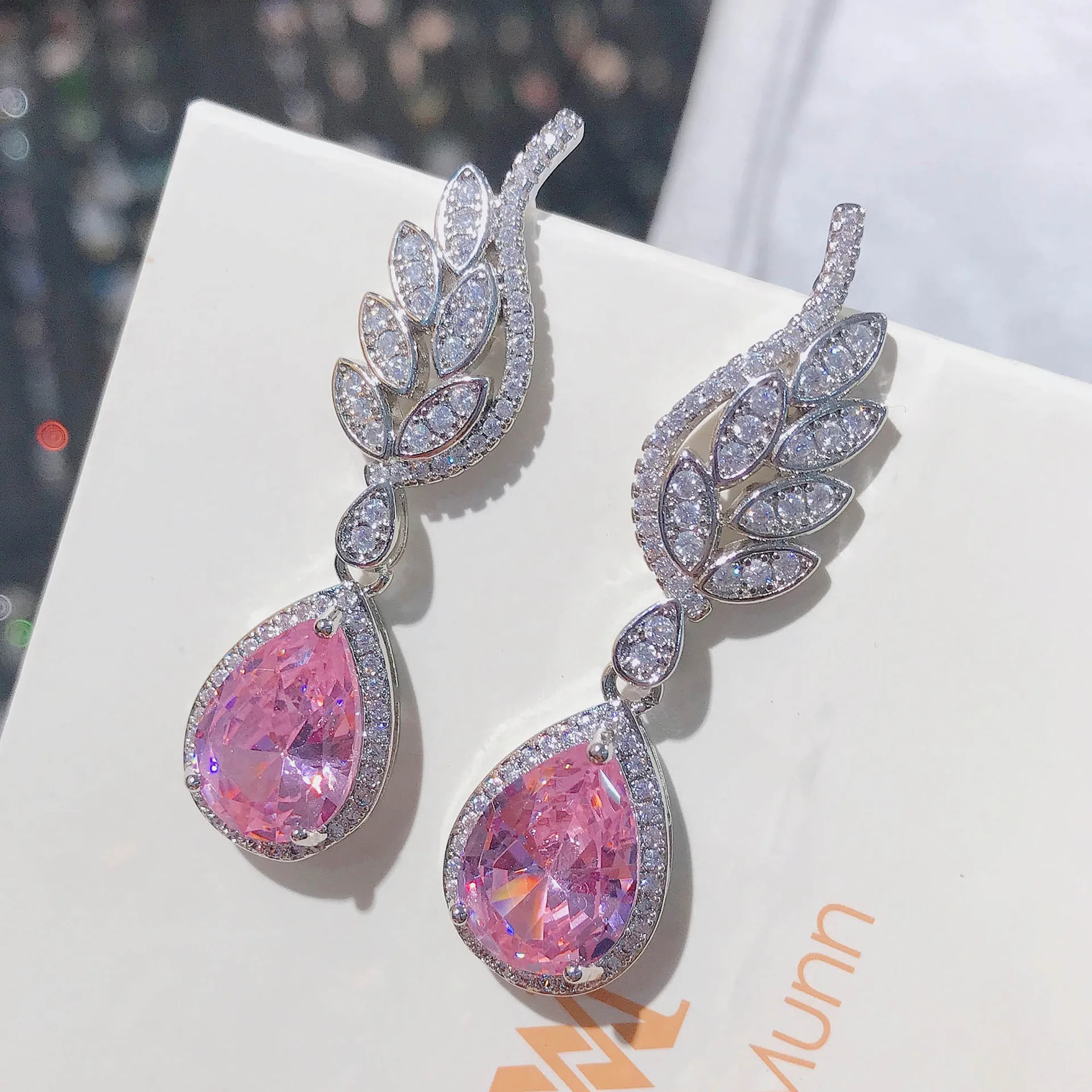 Best Selling Luxury Romantic Argyle Powder Morganite Earrings Micro-Inlaid Water Drop Pink Zircon Angel Wings Earrings Female