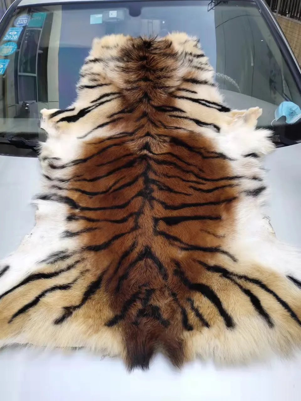 Realistic Tiger Skin Fabric Sofa  Cushion Chair Carpet Bedside Blanket Bay Window Pad Wall Hanging Integrated Skin Hair