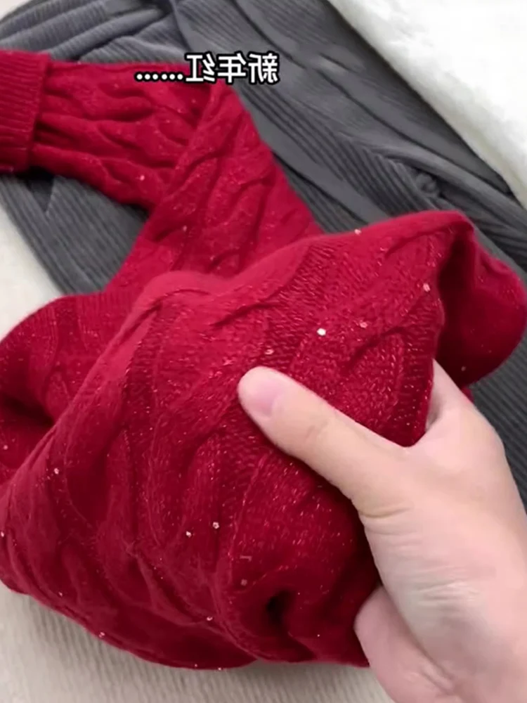 سترة صوفية دافئة ومريحة بتصميم ملتوي أحمر مع ترتر لامع للخريف والشتاء، أزياء نسائية بمقاسات كبيرة وأسلوب عملي