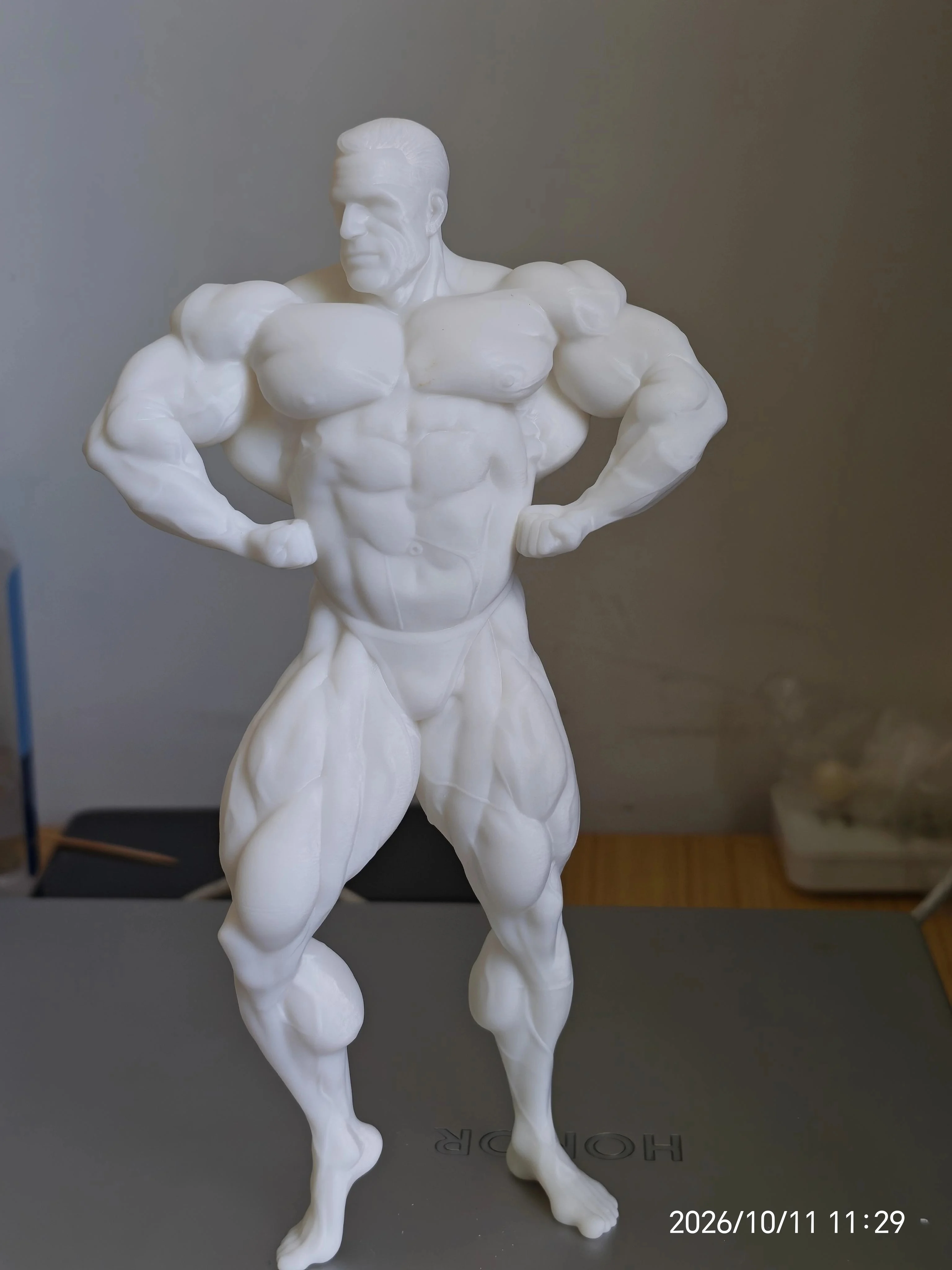 A Muscular Male Statue of A Bodybuilder as A Display Piece for the Entrance of the Gym, 18cm Tall.