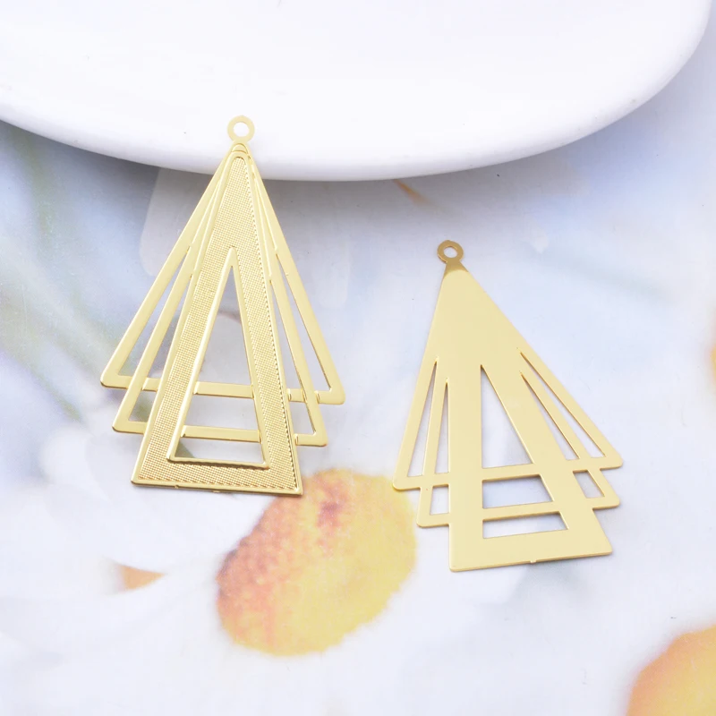 30 Stück AB5173 42*27mm Filigrane Geometrische Dreieck-Anhänger Schwarz Gold Rhodium plattiert für Schmuckherstellung DIY Handgemachtes Kunsthandwerk – Detail 8
