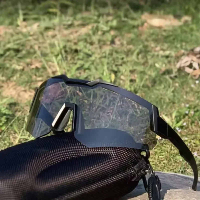 Wrap-around protective sunglasses with mesh pouch and carrying case, smoky grey lenses, suitable for men and women, tactical