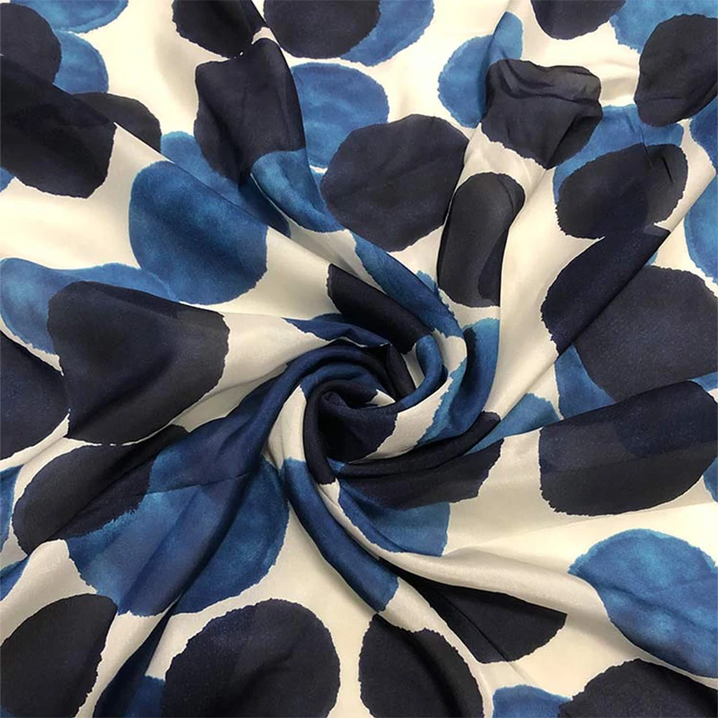 

1 метр 100% тутового шелка 11 momme Тонкая шифоновая шелковая ткань синего цвета с белым принтом 140 см, ширина 55 дюймов по дворам CY015