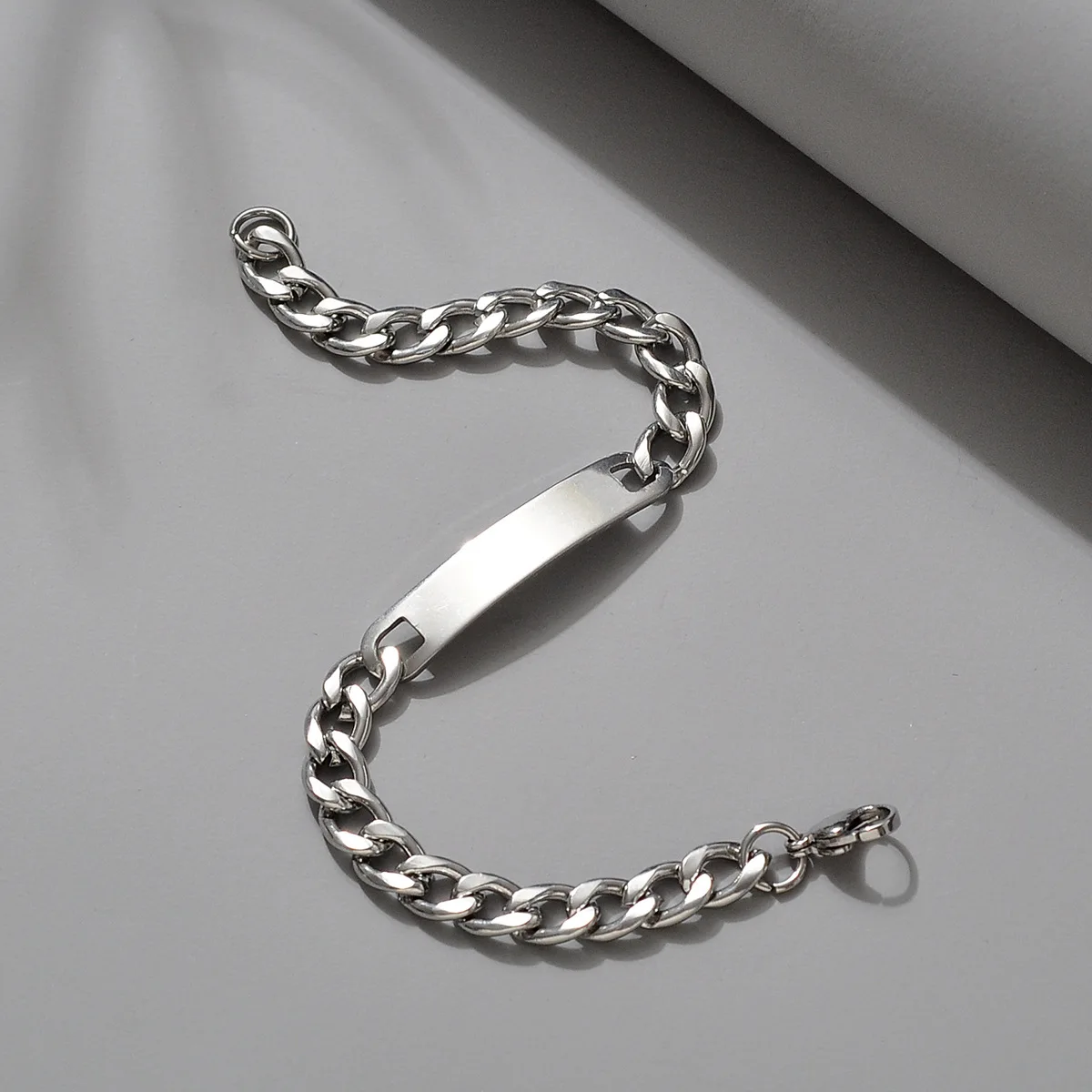 Cuban high-end hip-hop simplicity trendy light luxury personality a glossy bracelet