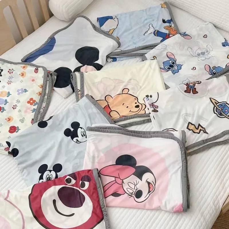 Disney Pattern  Blanket Summer Cool And Comfortable Nap Blanket Cute Mickey Mouse Air Conditioner Quilt Donald Duck Thin Quilt