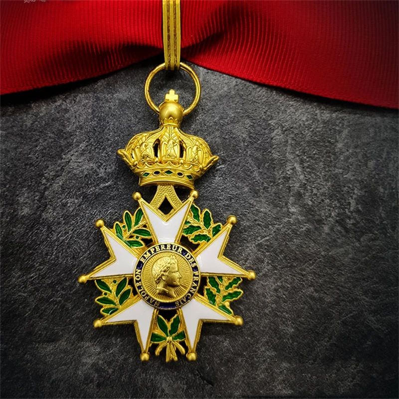 Vintage French Legion of Honor Medal Classic Souvenir Collection Medal Metal Exquisite Brooch Badge DIY Clothing Accessories