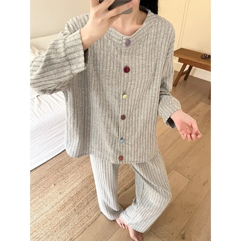 

Pajamas for women in autumn and winter, thickened cashmere warm suits, German velvet home clothes, can be worn outside in winter