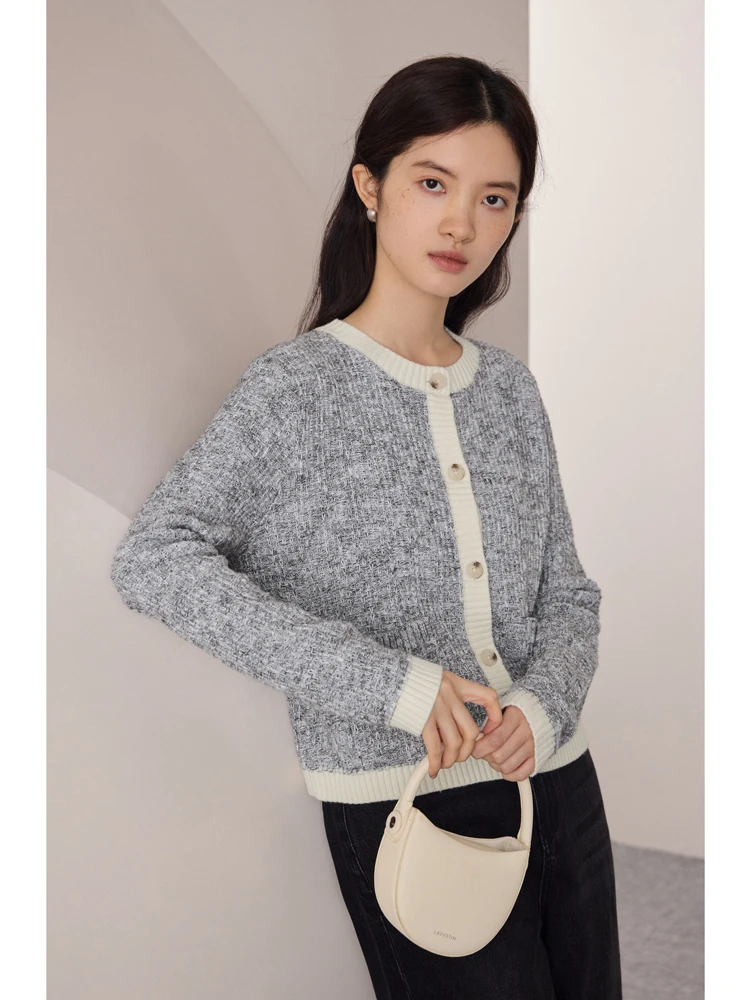 ZIQIAO Knitted Women's 2023 New 2023 Autumn Color Contrast Cardigan Coat Fashion Temperament Tops Casual Loose Women Coats