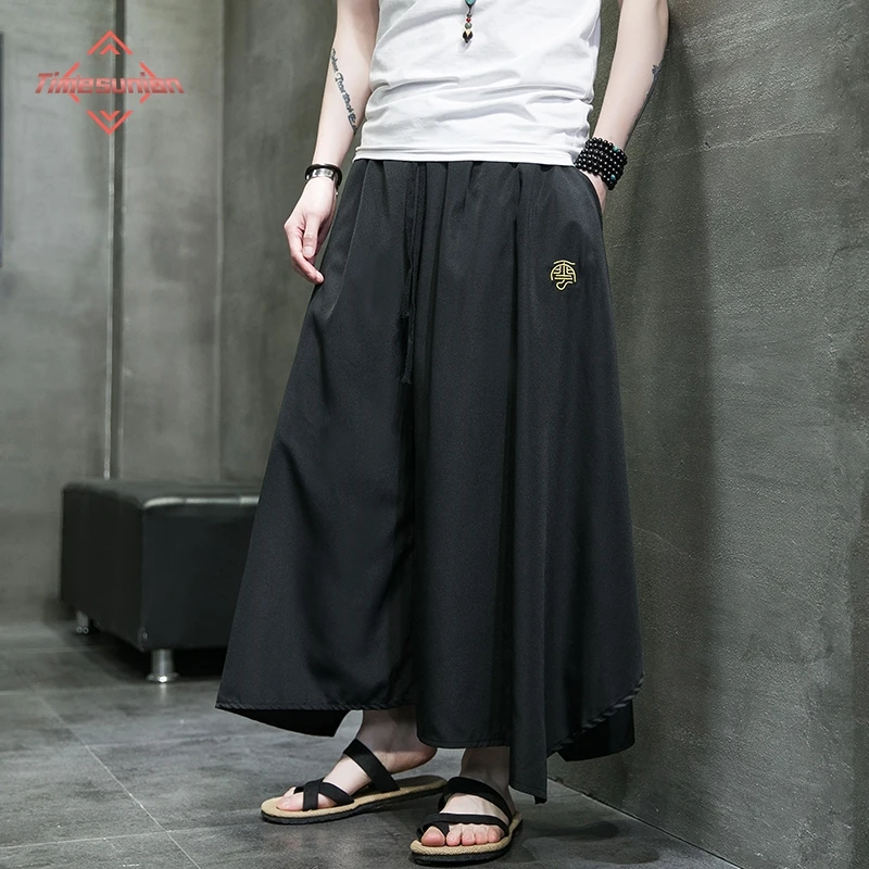 Dunkle Art Straßen kleidung unregelmäßige Culottes für Männer japanisches System Sommer atmungsaktive Stickerei knöchel lange Hose für Männer