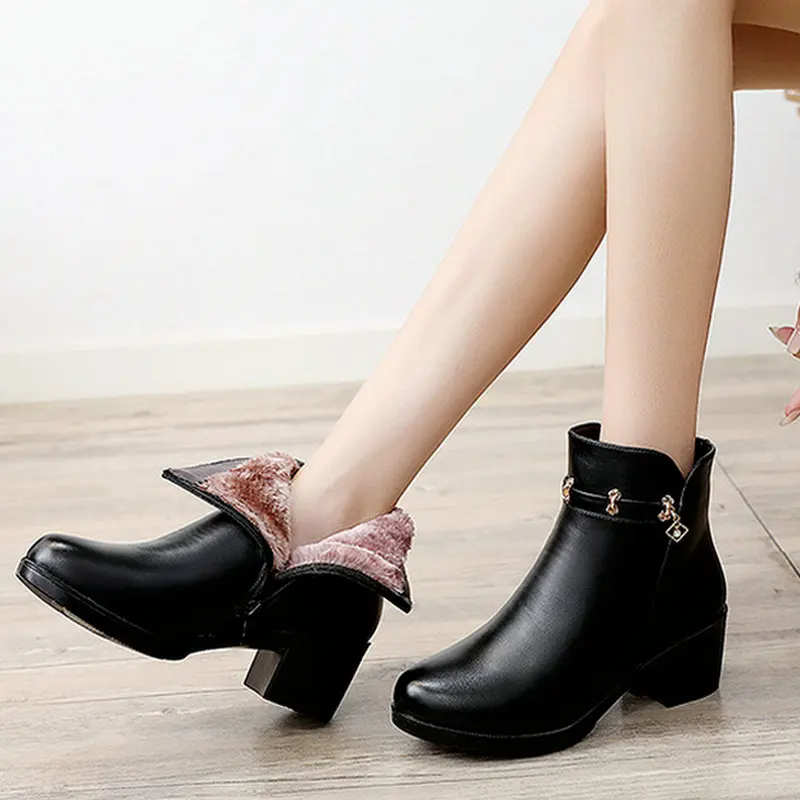 2025 New Fashion Women Genuine Leather Ankle Boots Female Warm Fur Round Toe Square Heel Zip Handmade Leisure Women Boots image 4