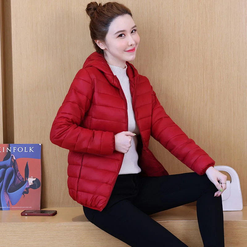 2023 New Women Down Cotton Coat Winter Jacket Female Light Down Cotton Parkas Hood Cottoned Outwear Slim and Short Overcoat