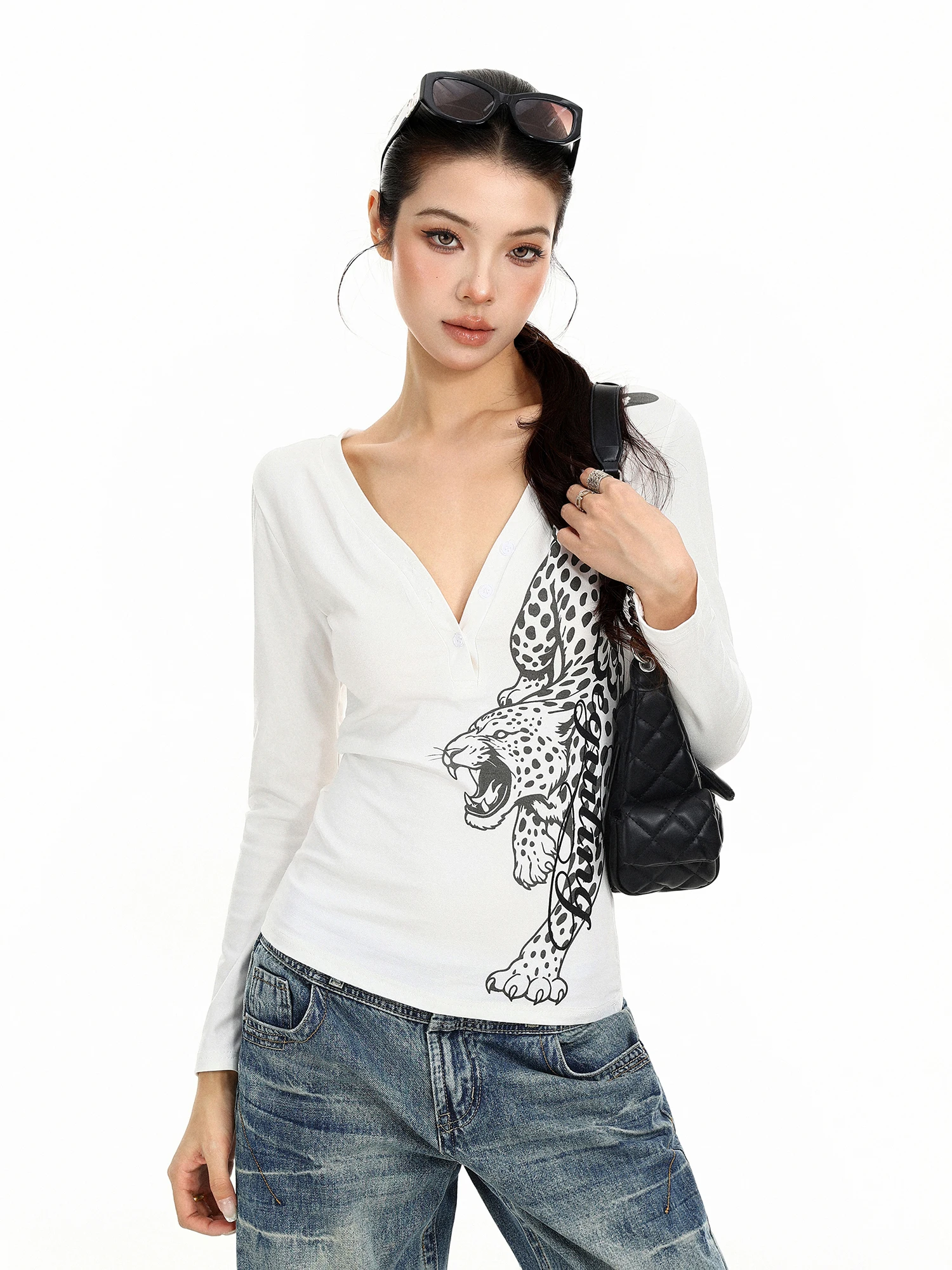 Slim Fit Long Sleeve Henry V-Neck T-Shirt Women's Spicy Bottoming Top Autumn Season Korean Style Creative Pattern Printed