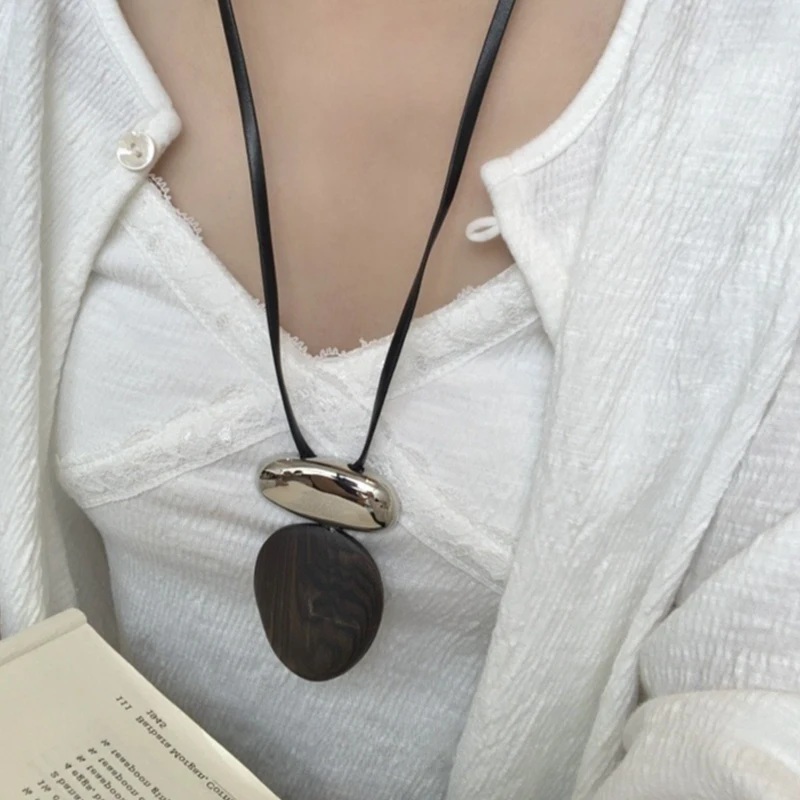 خشبية البيضاوي قلادة قلادة Y2K خمر الحد الأدنى المعادن قابل للتعديل الجلود حبل سترة سلسلة قلادة مجوهرات الهدايا الجمالية