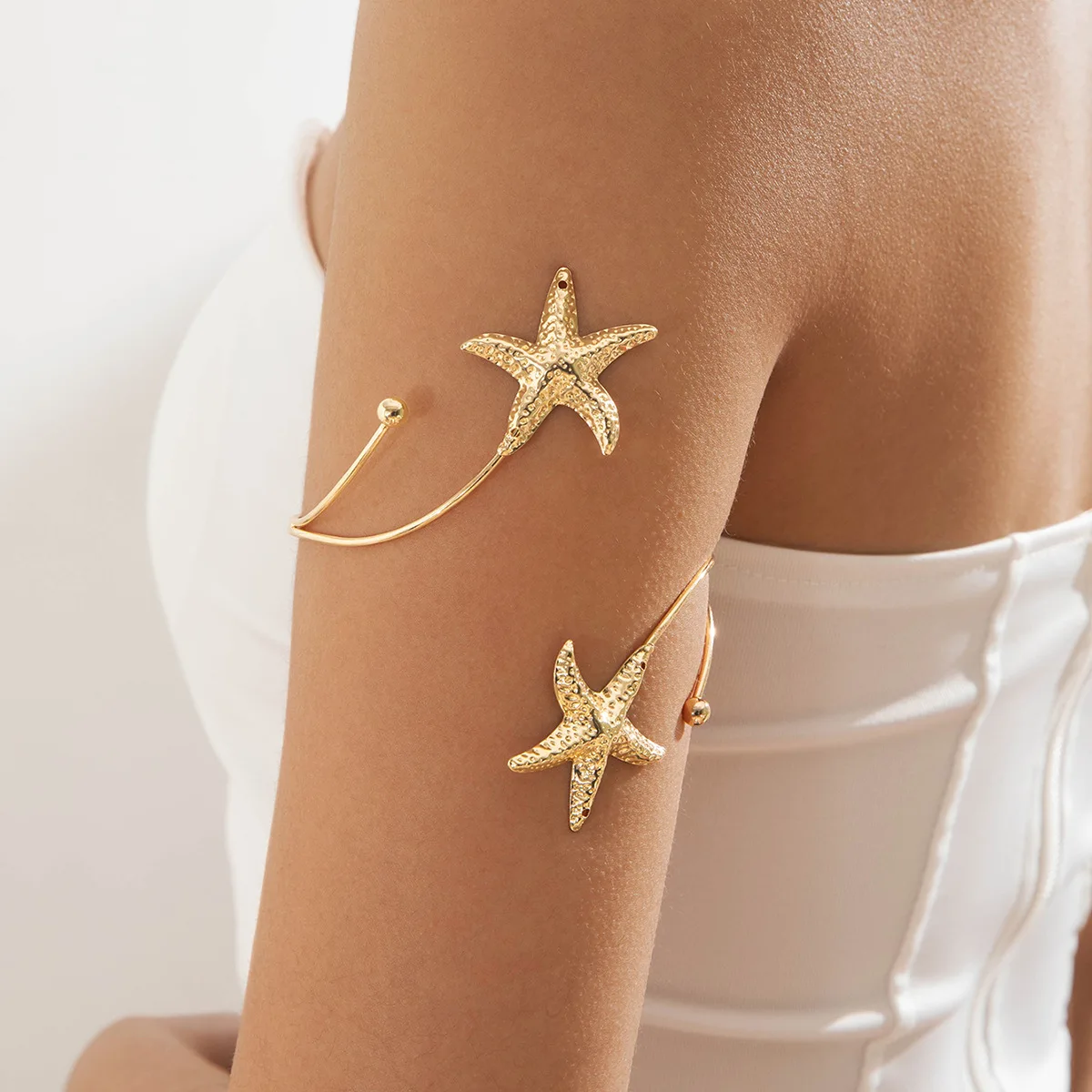 

Bohemian Metal Starfish Open Arm Bracelet for Women String Leaf Wave Flower Ins Style Cuff Arm Bangle Beach Party Jewelry Gift