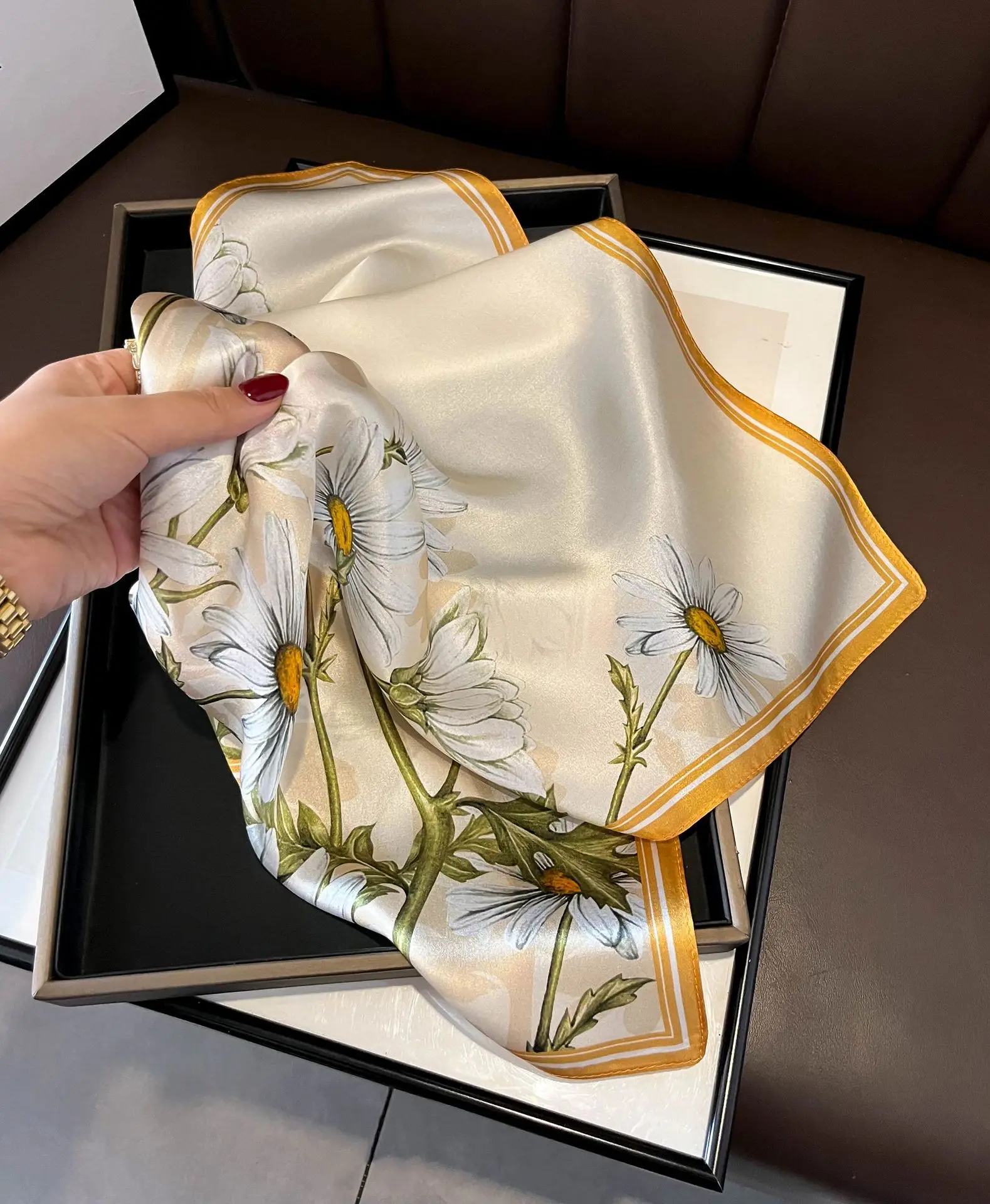 100% Natural Real Silk Scarf Women Shawl Bandana Square Scarves Wrap Kerchief Mulberry Spring Fashion Luxury High Quality Hijab