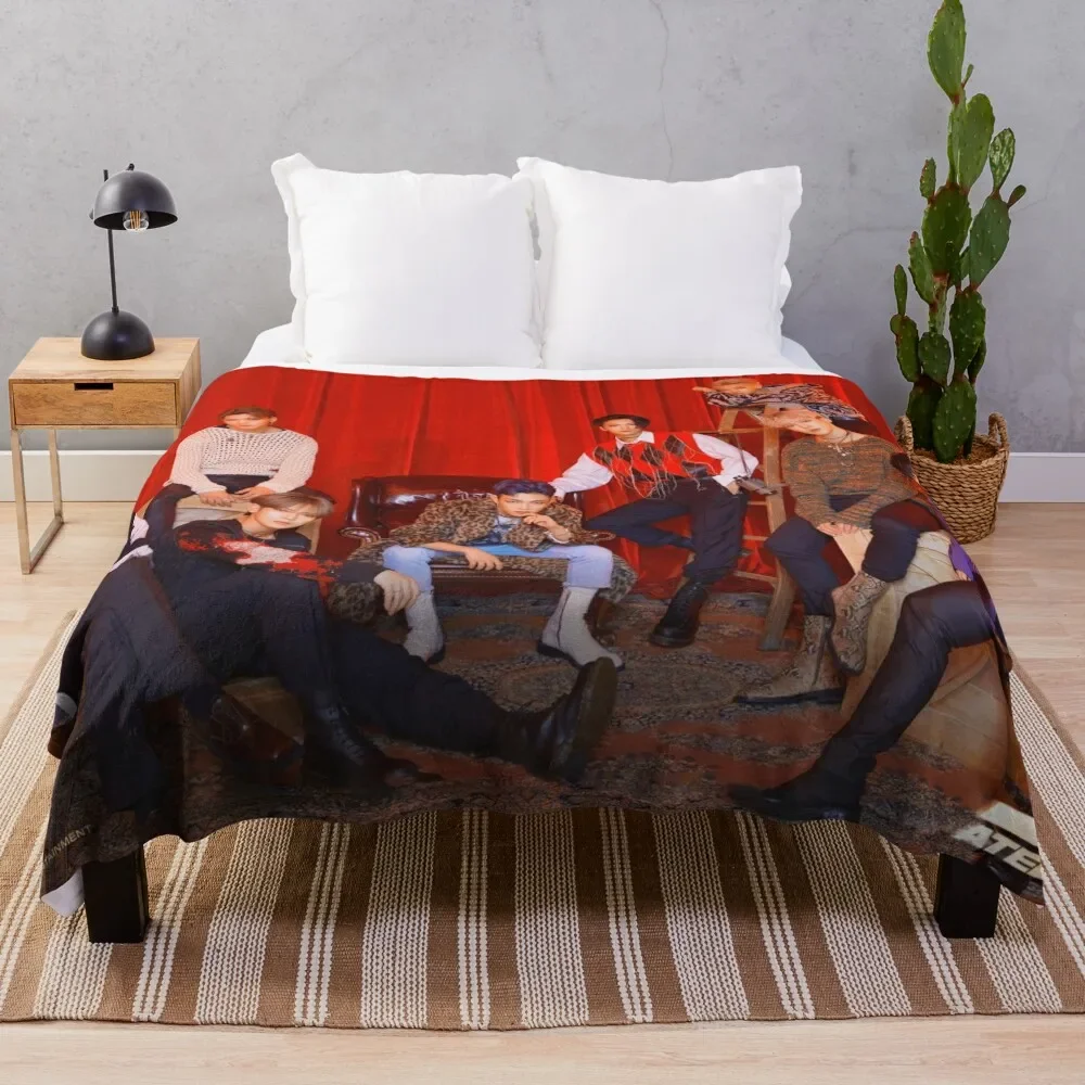 

ATEEZ WONDERLAND Throw Blanket Foldable Soft Warm Blanket for Outdoor Use