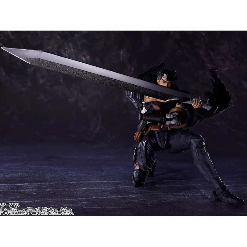 Stock BANDAI Original SHF SWORD WIND LEGEND GUS (BERSERKER ARMOR) modelo articulaciones móviles de colección de trabajo hecho a mano de alta calidad