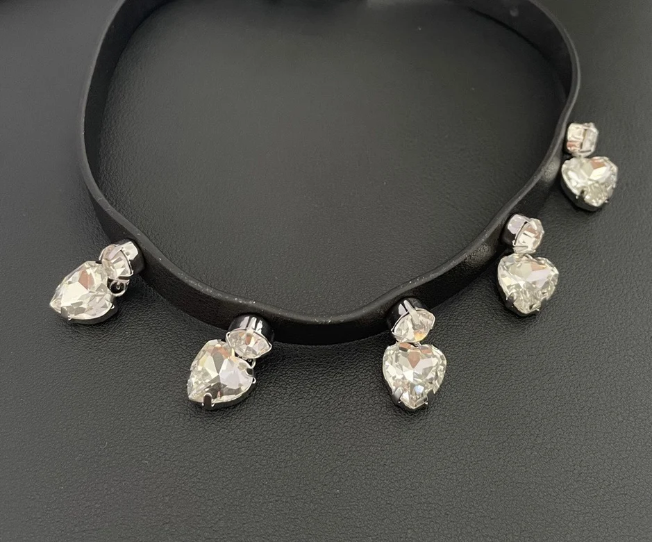 Necklace Light Luxury Fashion Temperament Retro Heart Leather Collar Jewelry Collier Femme Pendant Grandes De Mujer Moda