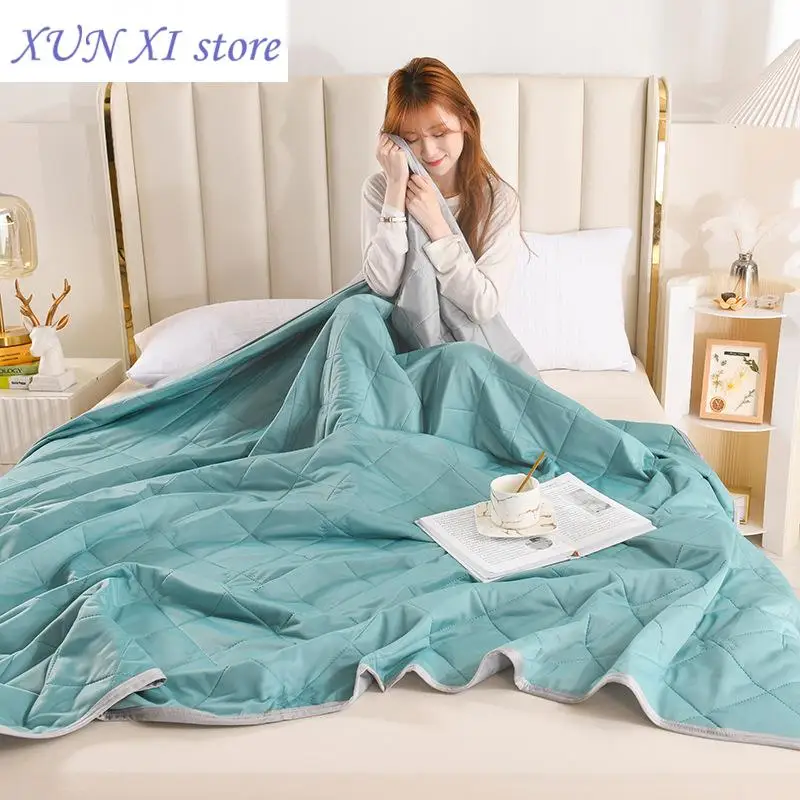 

New Ice Cooling Blankets Breathable Smooth Air Condition Comforter Lightweight Summer Quilt with Double Side Cold Cooling Fabric