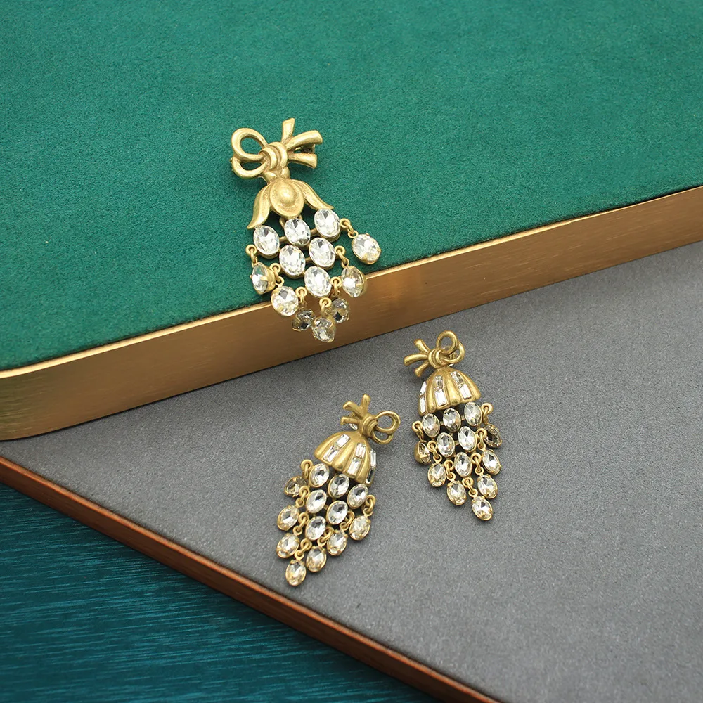 

Винтажный комплект, серьги с виноградным цирконом, брошь, комплект нишевого дизайна, высококачественные аксессуары для женской одежды